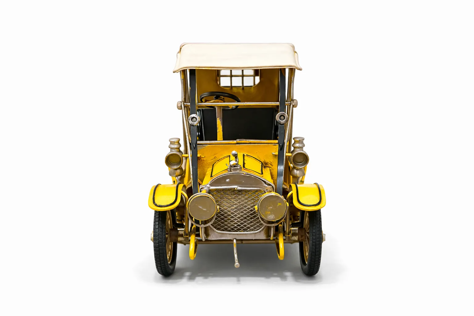 Dekoratif Metal Nostaljik Araba – Vintage Klasik Otomobil Masa ve Raf Dekoru