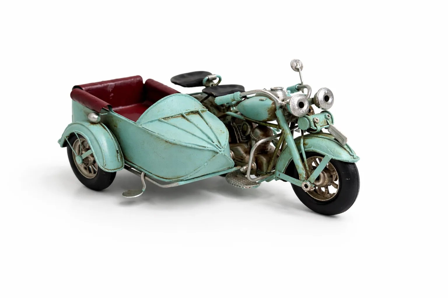 Dekoratif Metal Sepetli Motosiklet – Retro Sidecar Tasarım Masa Üstü Biblo