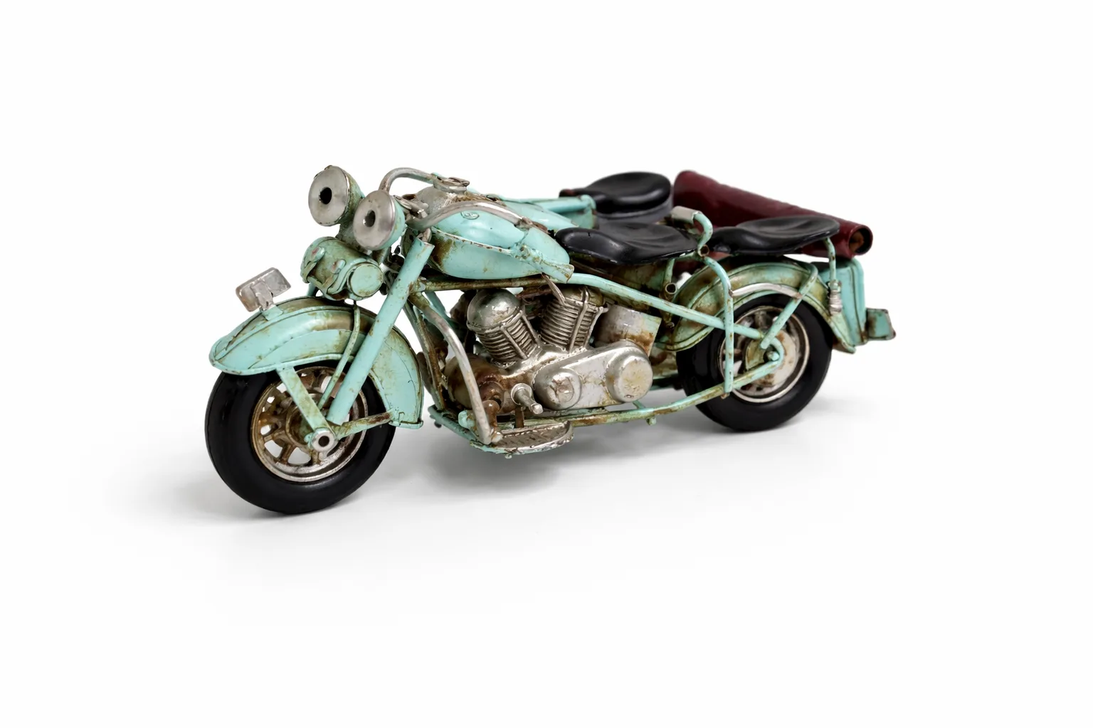 Dekoratif Metal Sepetli Motosiklet – Retro Sidecar Tasarım Masa Üstü Biblo