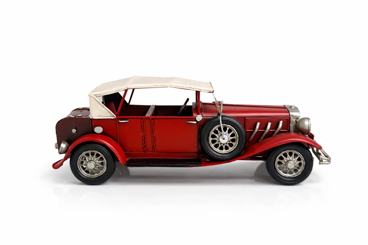 Dekoratif Metal Yarış Arabası – Retro Tasarım Biblo